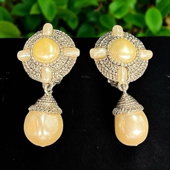 Premier Jewelry - Premier Vintage Clip on Pearl Statement Earrings